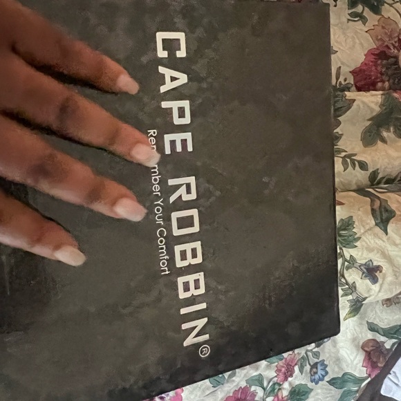 Cape Robbin Bow Heels Sz 6 - Picture 6 of 6